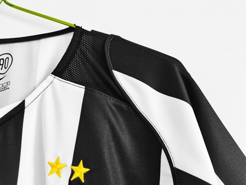 Retro 2004/05 Juventus Home Soccer Jersey