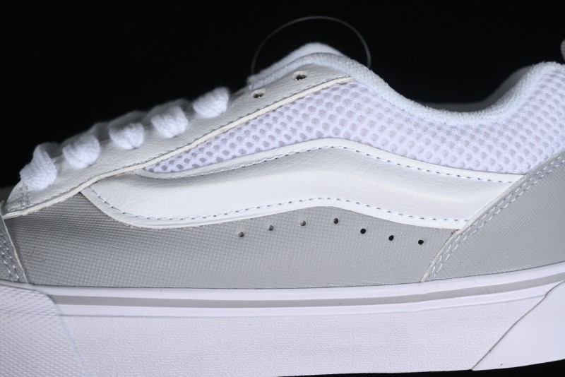 Vans Classics Knu Skool Chunky Tongue Retro Sneakers in Grey White - VN0009QCYF9