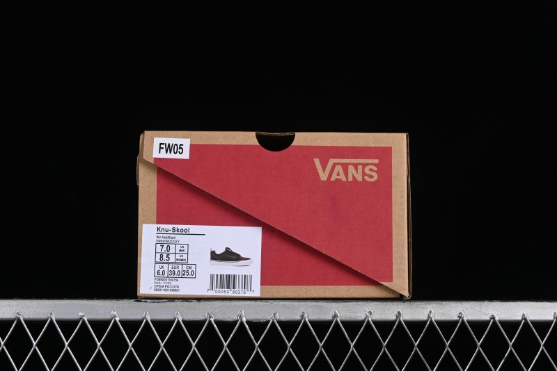 Vans Classics Knu Skool Chunky Tongue Retro Sneakers in Wine Red - VN0009QC02Y