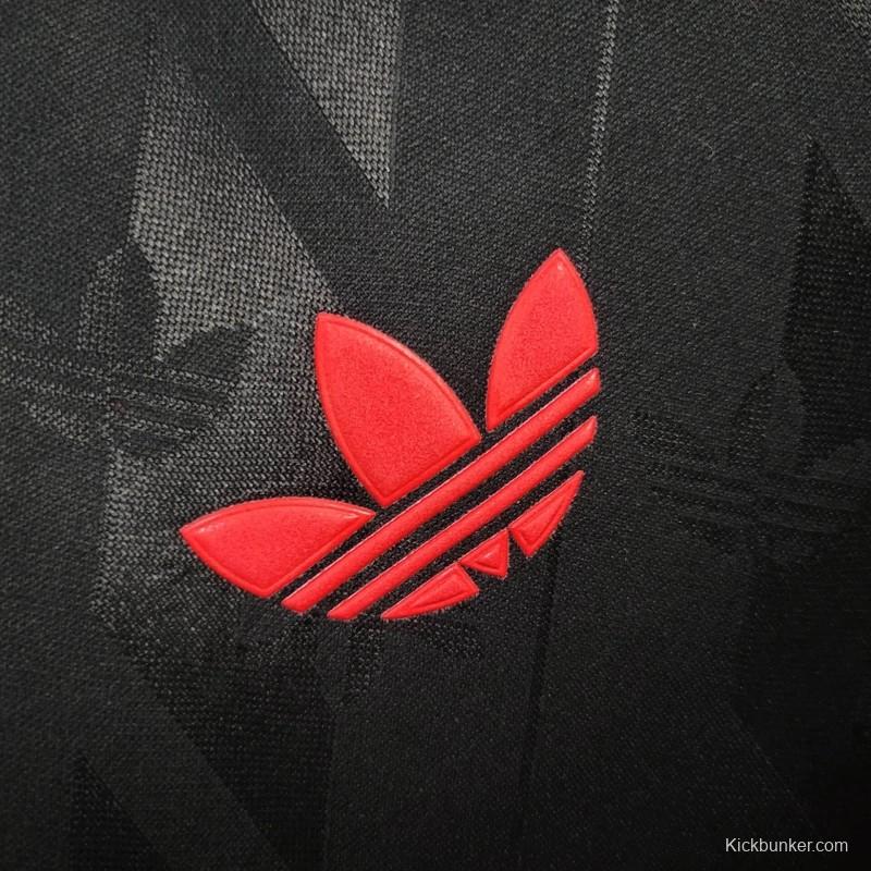 24/25 Retro Manchester United