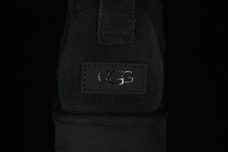 UGG Classic Ultra Mini Short Boots with Genuine Australian Sheepskin and TREADLITE Outsole - 1116109