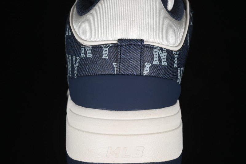 MLB Chunky Liner New York Yankees Lightweight Platform Sneakers with 6cm Height Increase - 3ASXCDN3N50NYD