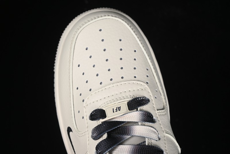 Nike Air Force 1 '07 Low Supreme Collaboration - White Black Two-Tone Low-Top Casual Sneakers - BB7577-217