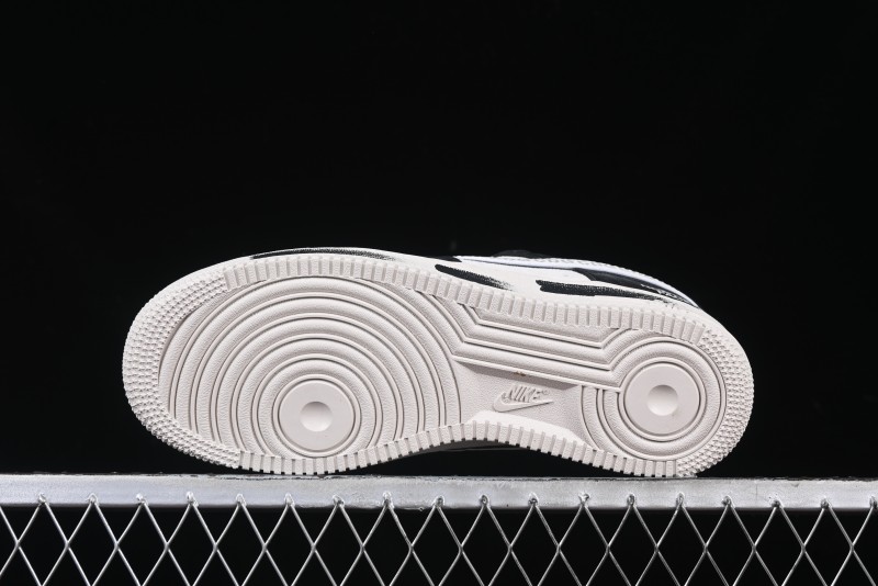 Nike Air Force 1 '07 Low The North Face Collaboration - Leather Graffiti Casual Sneakers - DM6688-008