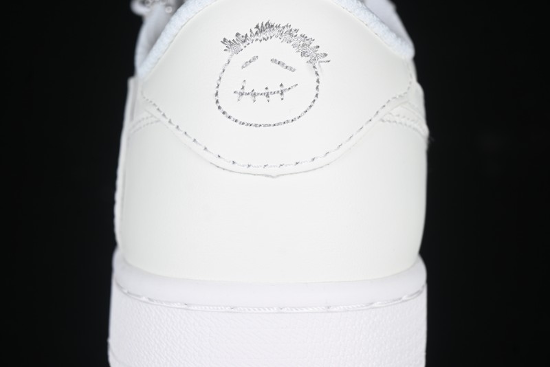 Nike Travis Scott x Air Jordan Low OG SP AJ1 Retro Sneakers in Pure White - TD1228-111