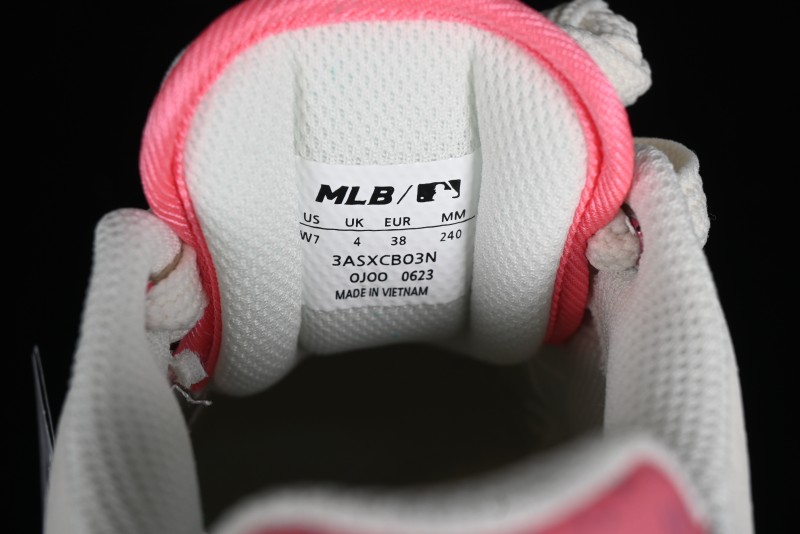 MLB Chunky Liner Basic New York Yankees Thick Sole Casual Sneakers with 6cm Height Increase - 3ASXCBO3N50COS