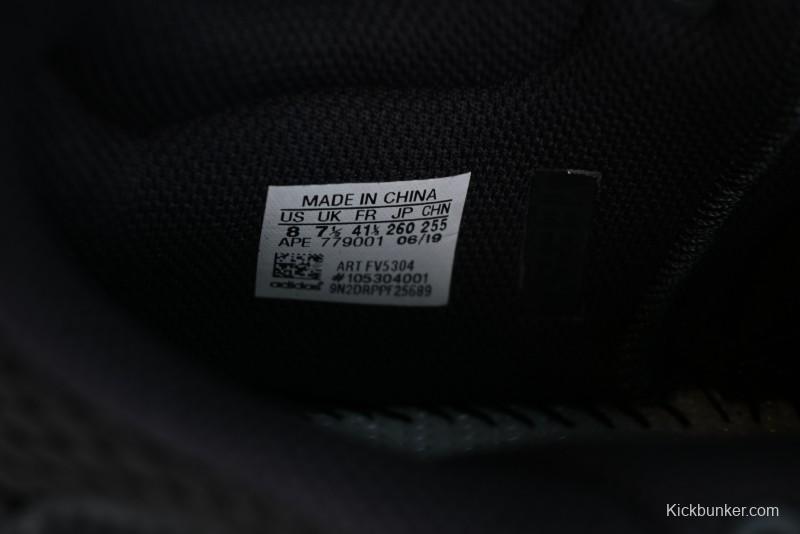 Adidas Yeezy Boost 700 V2 Utility Black Running Shoes with 3M Reflective Details - FV5304