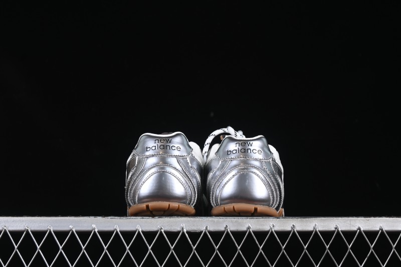 New Balance 530 Metallic Silver Sneakers – Stylish & Sporty Design