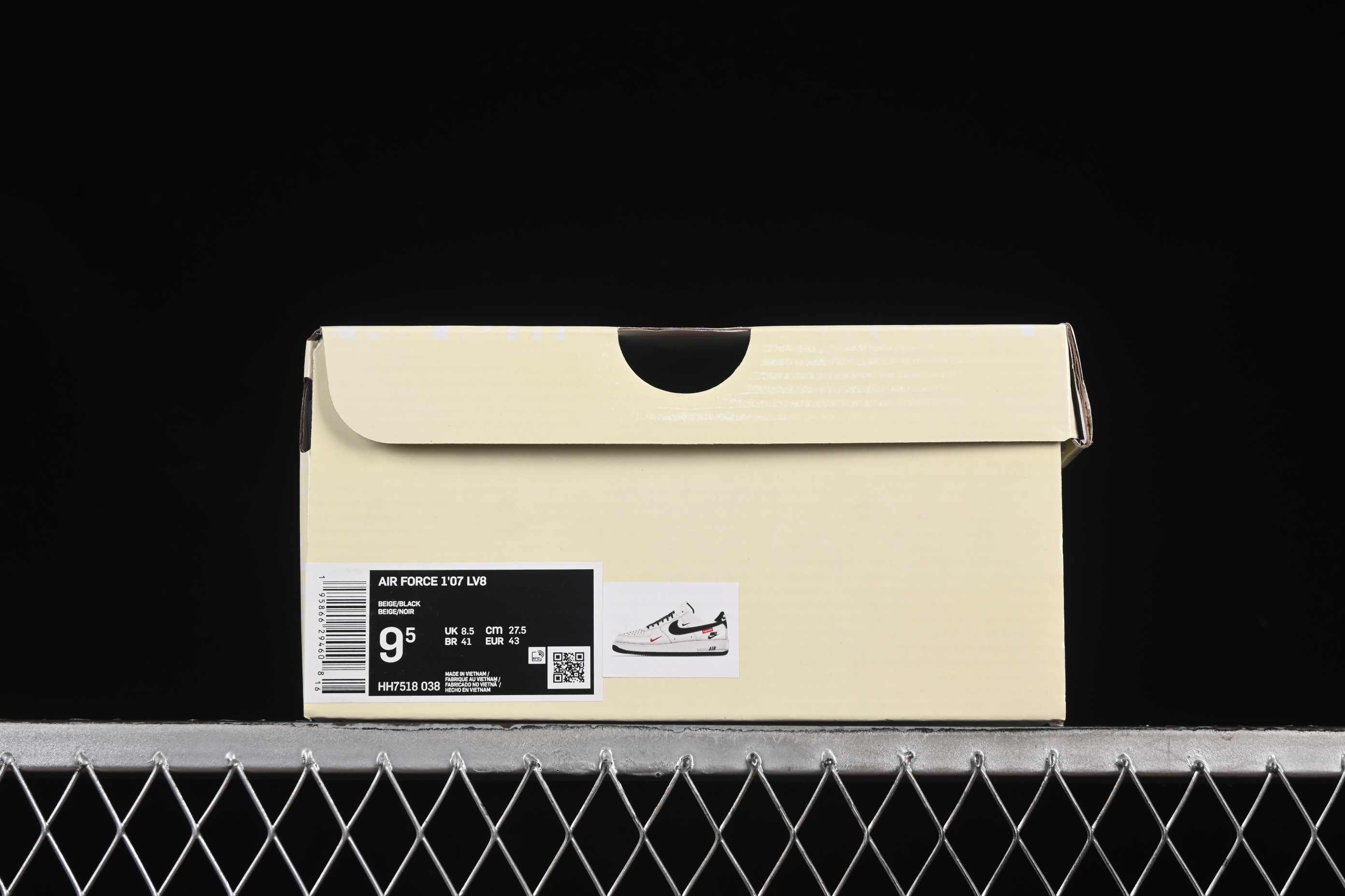 Nike Air Force 1 '07 Low Supreme Casual Sneakers with Full-Length Air Cushion - HH7518-038