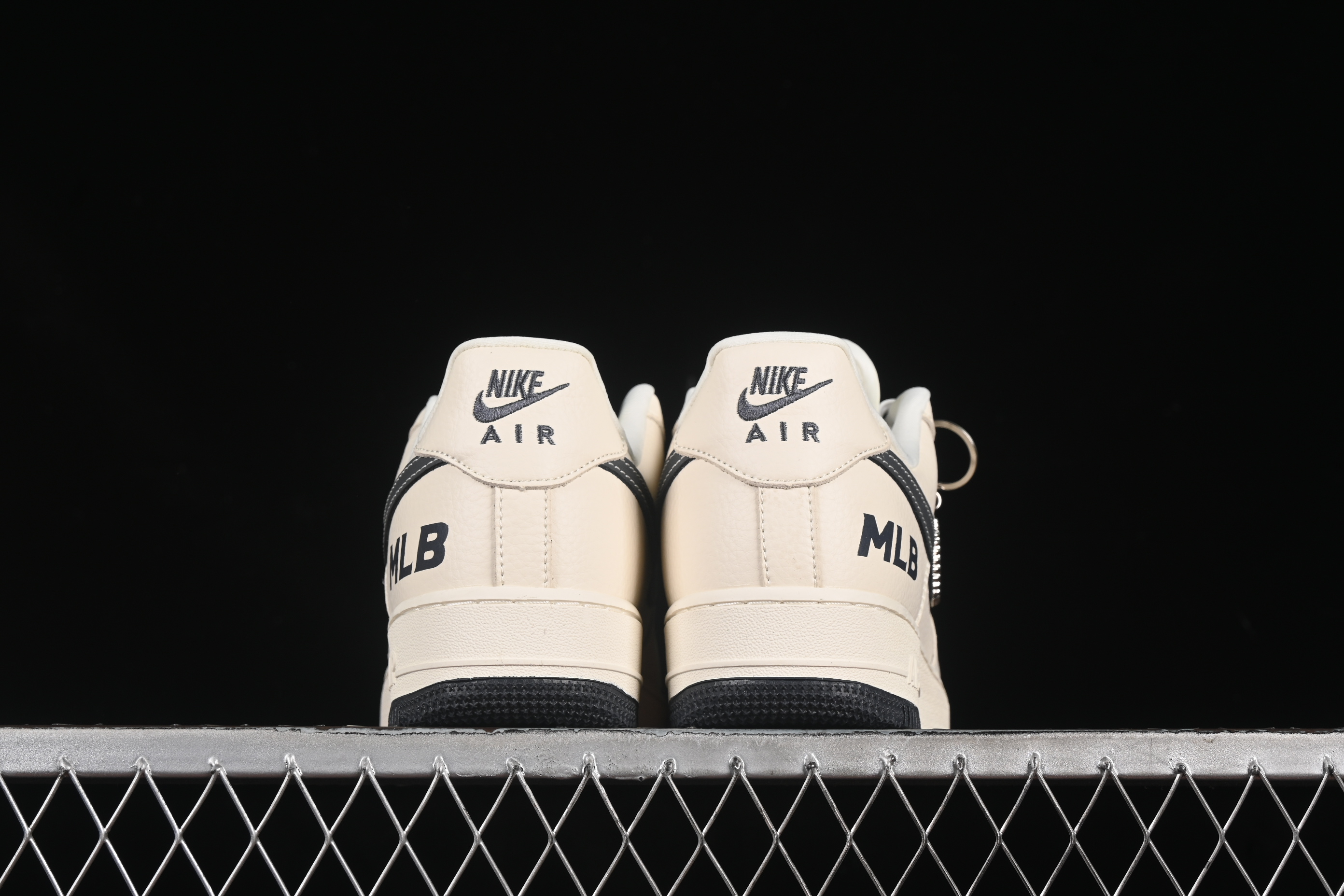 Nike Air Force 1 '07 Low MLB Collaboration Graffiti Casual Sneakers - DF0188-051