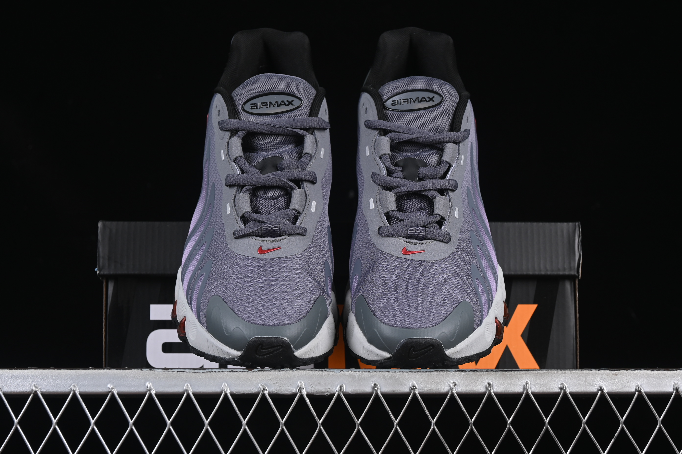 Nike Air Max Dn8 Running Shoes with Dynamic Air Cushion Technology - FQ7860-035