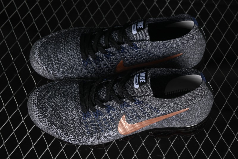 Nike Vapormax Flyknit Breathable Casual Running Shoes with Full-Length Air Cushion - 849558-010