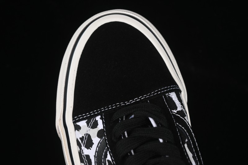 Vans Old Skool 36 Low-Top Retro Skate Shoes - VN000D56BA2