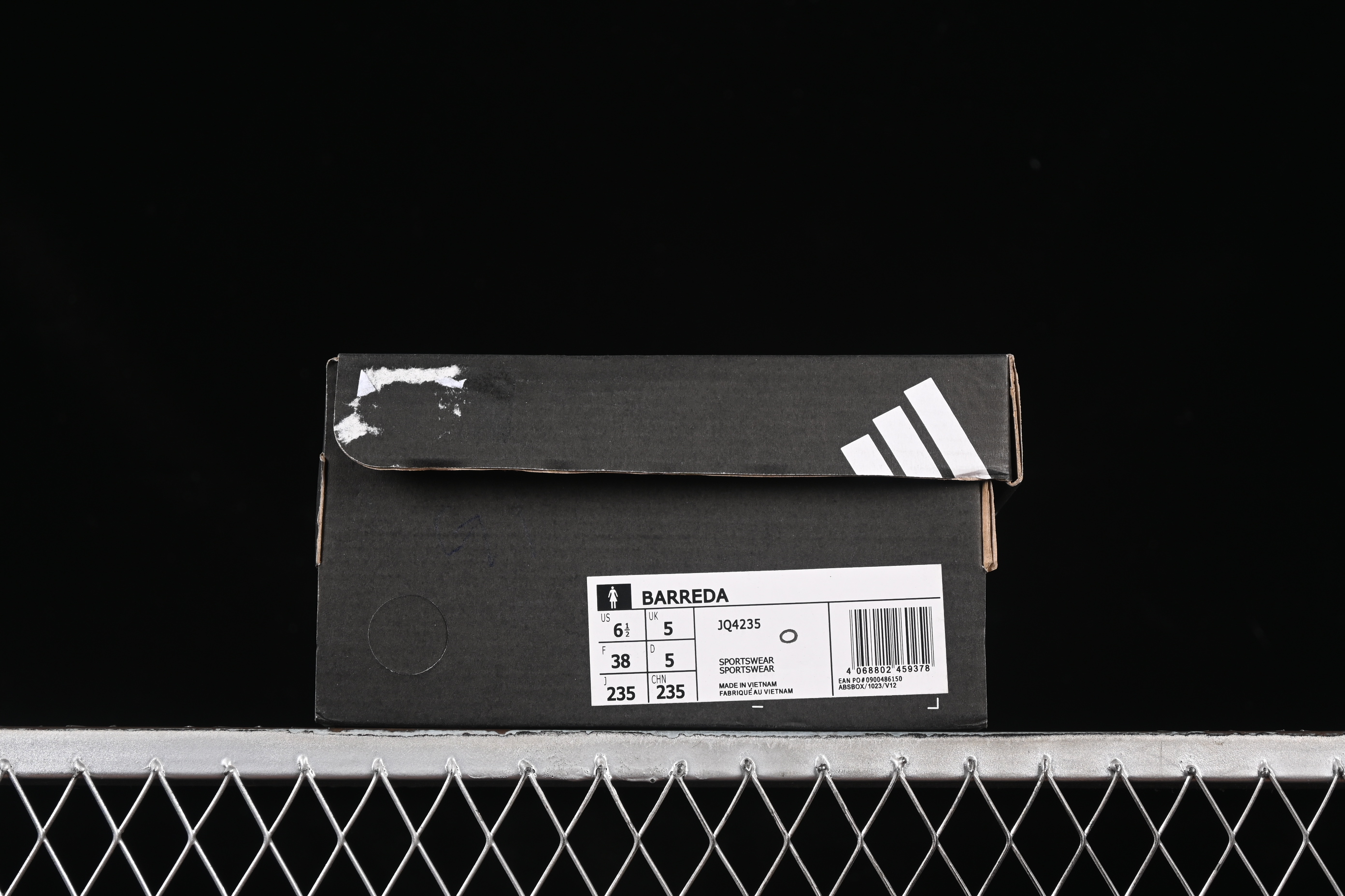 Adidas Barreda Comfortable Cushion Low Top Casual Sneakers - JQ4235