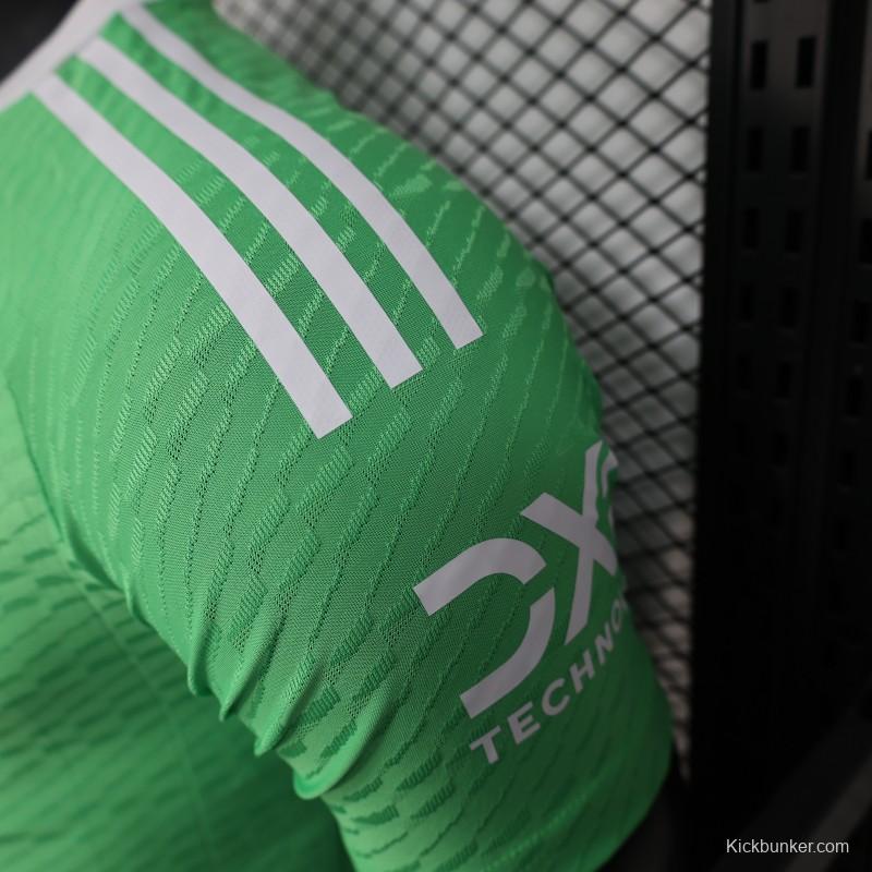 Player Version 25/26 Manchester United Green Goalkeeper Jersey