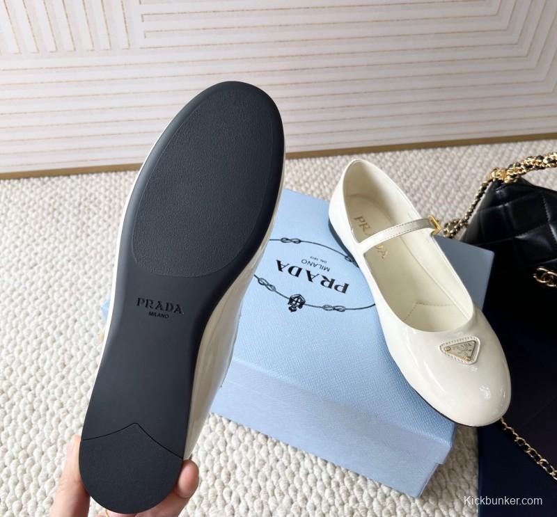 2025 Women Prada White Patent Leather Mary Jane Flat Shoes