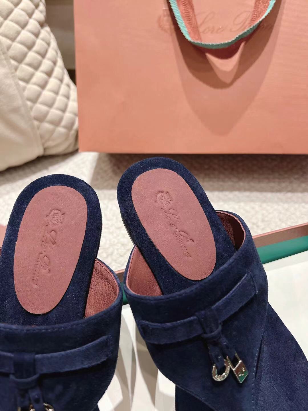 2025 Slippers LP Navy Velvet Slippers LY00300