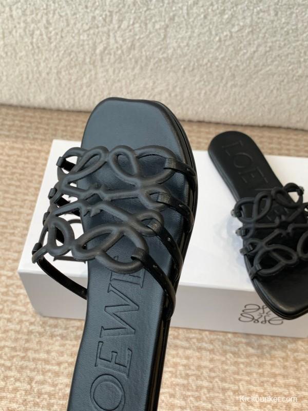 2025 Loewe Black Leather Slippers KFY00250