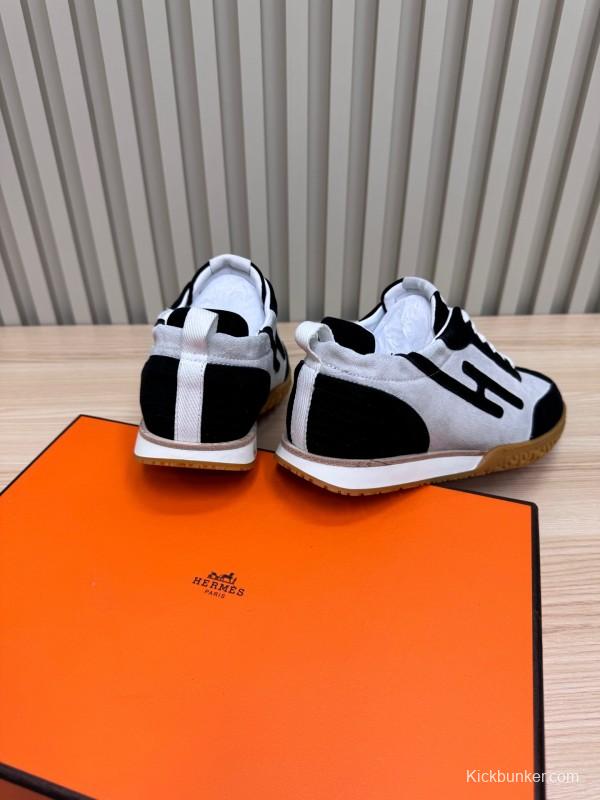 2025 Unisex Hermès Black White Suede Down Fabric Sneakers Top Version KFY00300