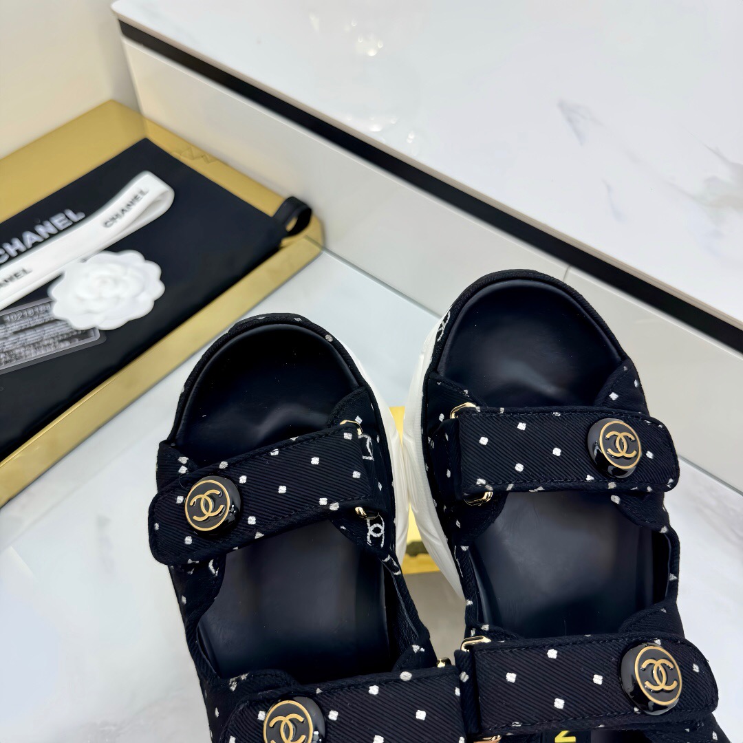 2025 Womens Chanel Black Velvet Sandals Logo Platform LY00330