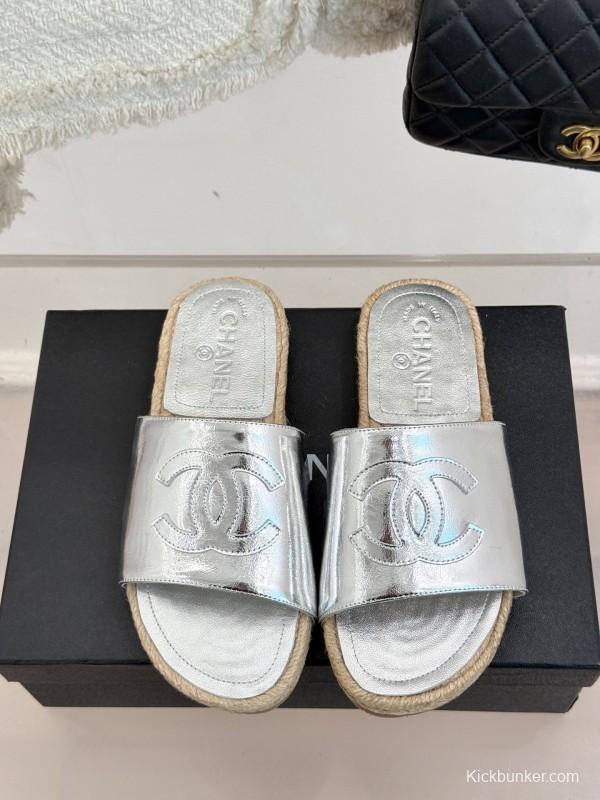 2025 Slippers Chanel Silver Leather Espadrille CC KFY00230