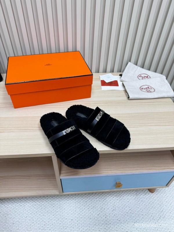 2024 Slippers Hermès Black Sheepskin Slippers MJ00300