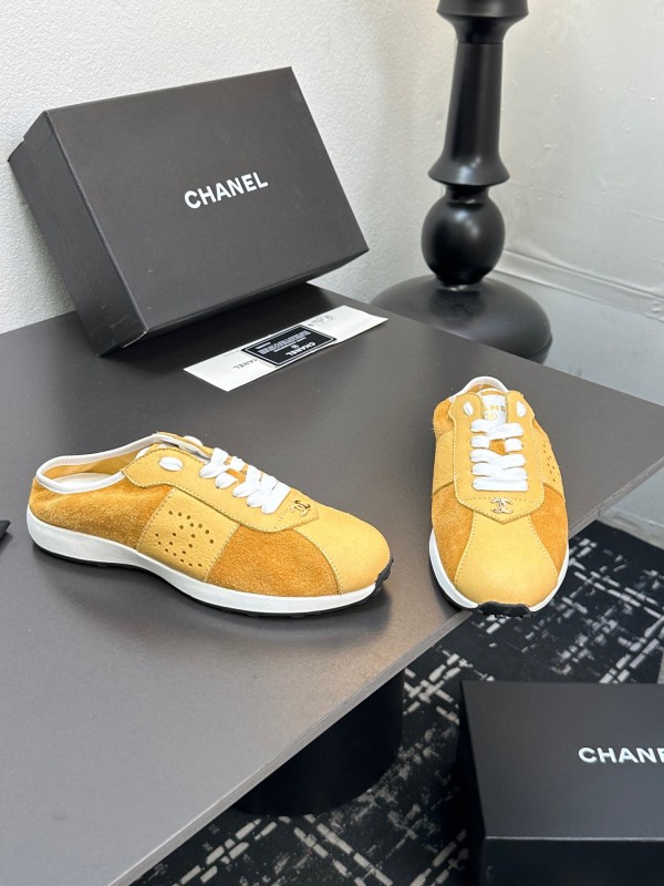 2025 Women Chanel Yellow Suede Casual Sneakers Handmade CC Logo LY00360(F)