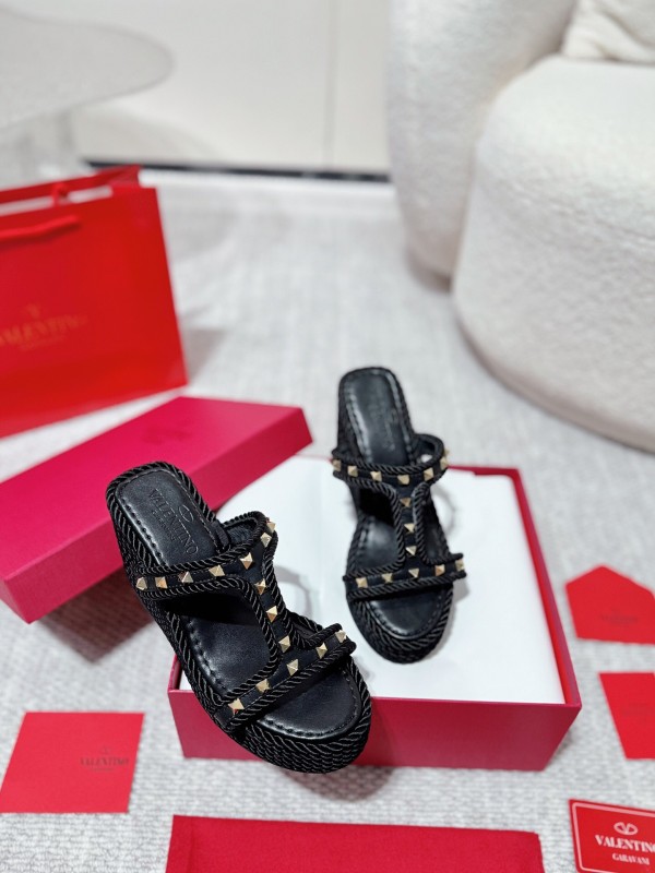 2025 Women Valentino Black Leather Wedge Sandals Studded LY00290