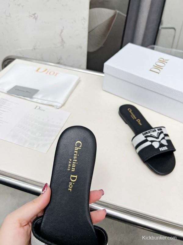 2025 Women Dior Black White Embroidery Slippers LY00170