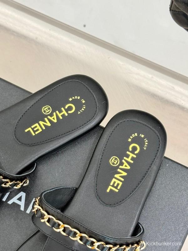 2025 Women Chanel Black Leather Slippers Chain KFY00250