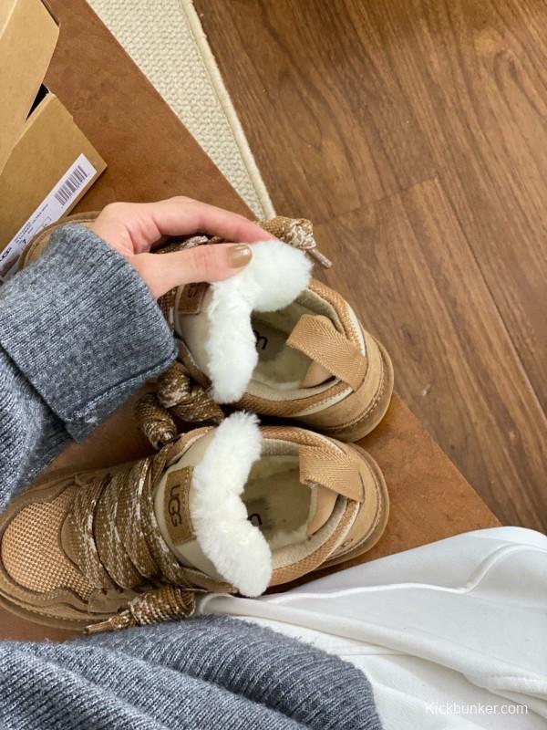 2024 Kids UGG Beige Suede Sheepskin Sneaker