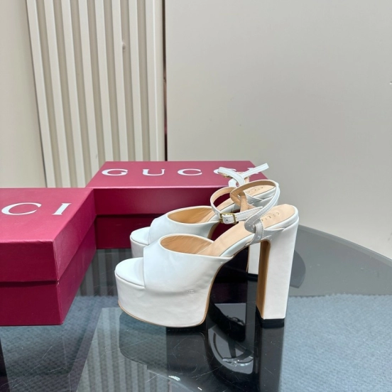 2025 Women Gucci White Leather Platform Sandals
