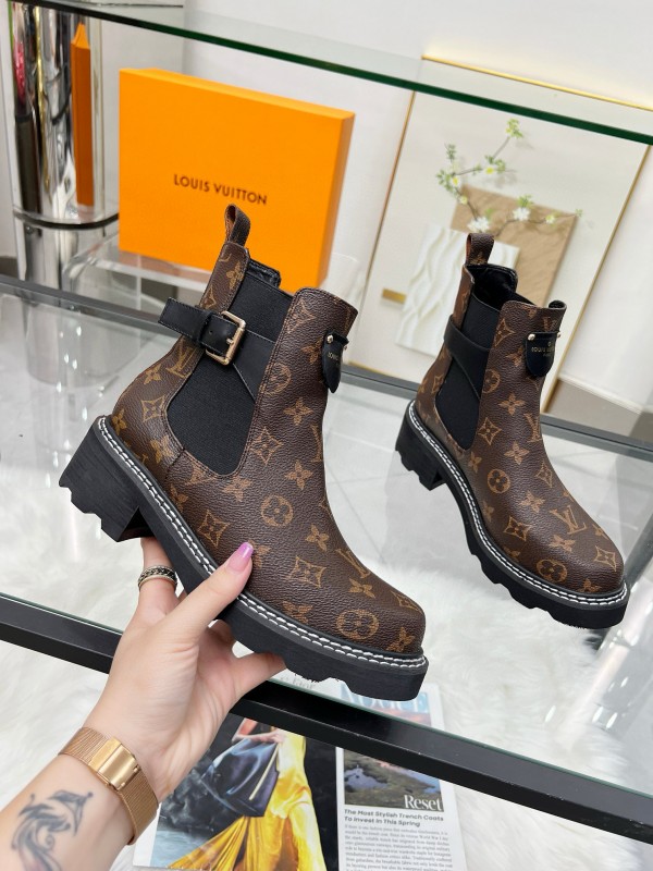 2024 Women Louis Vuitton brown leather ankle boots MJ00310