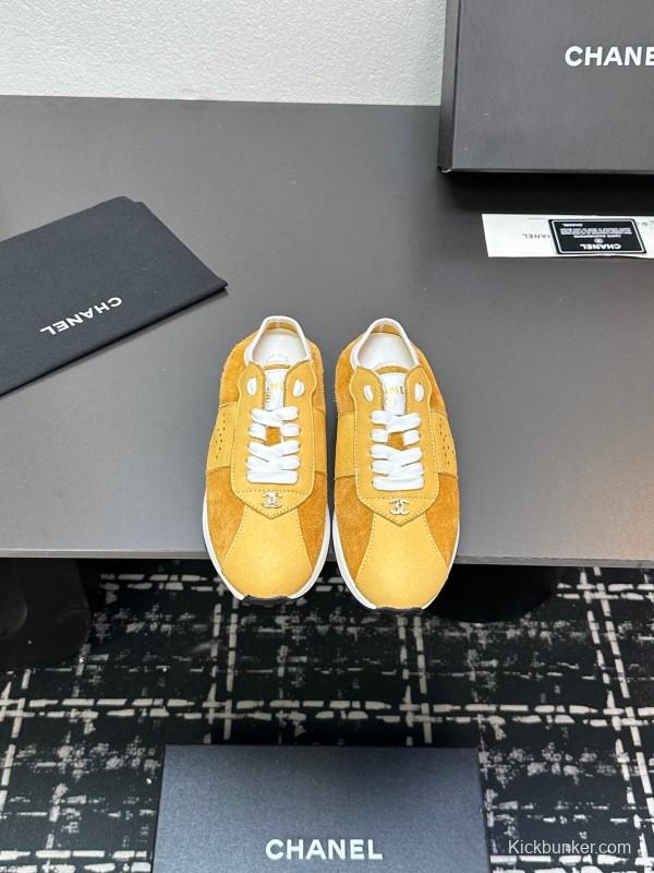 2025 Women Chanel Yellow Suede Casual Sneakers Handmade CC Logo LY00360(F)