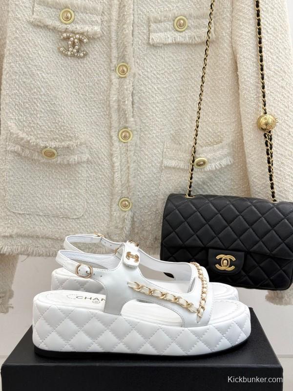 2025 Women Chanel White Leather Sandals Chain Decoration KFY00270