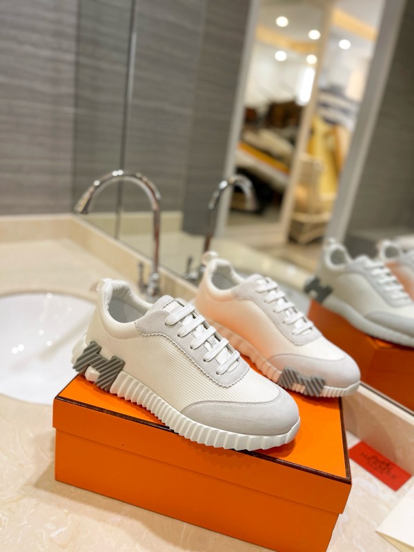 2024 Unisex Hermès White Cream Imported Silky Goat Suede Nylon Sneakers MJ00320