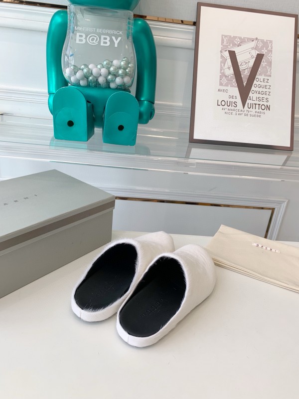 2024 Unisex Marni White Leather Slippers