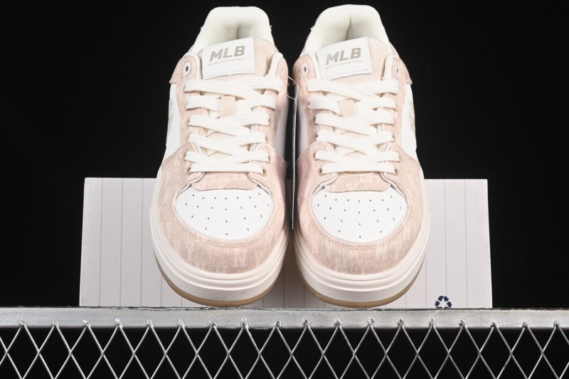 New York Yankees Chunky Liner Embo Monogram Elevated Platform Casual Running Shoes - 3ASXV015N50BGS