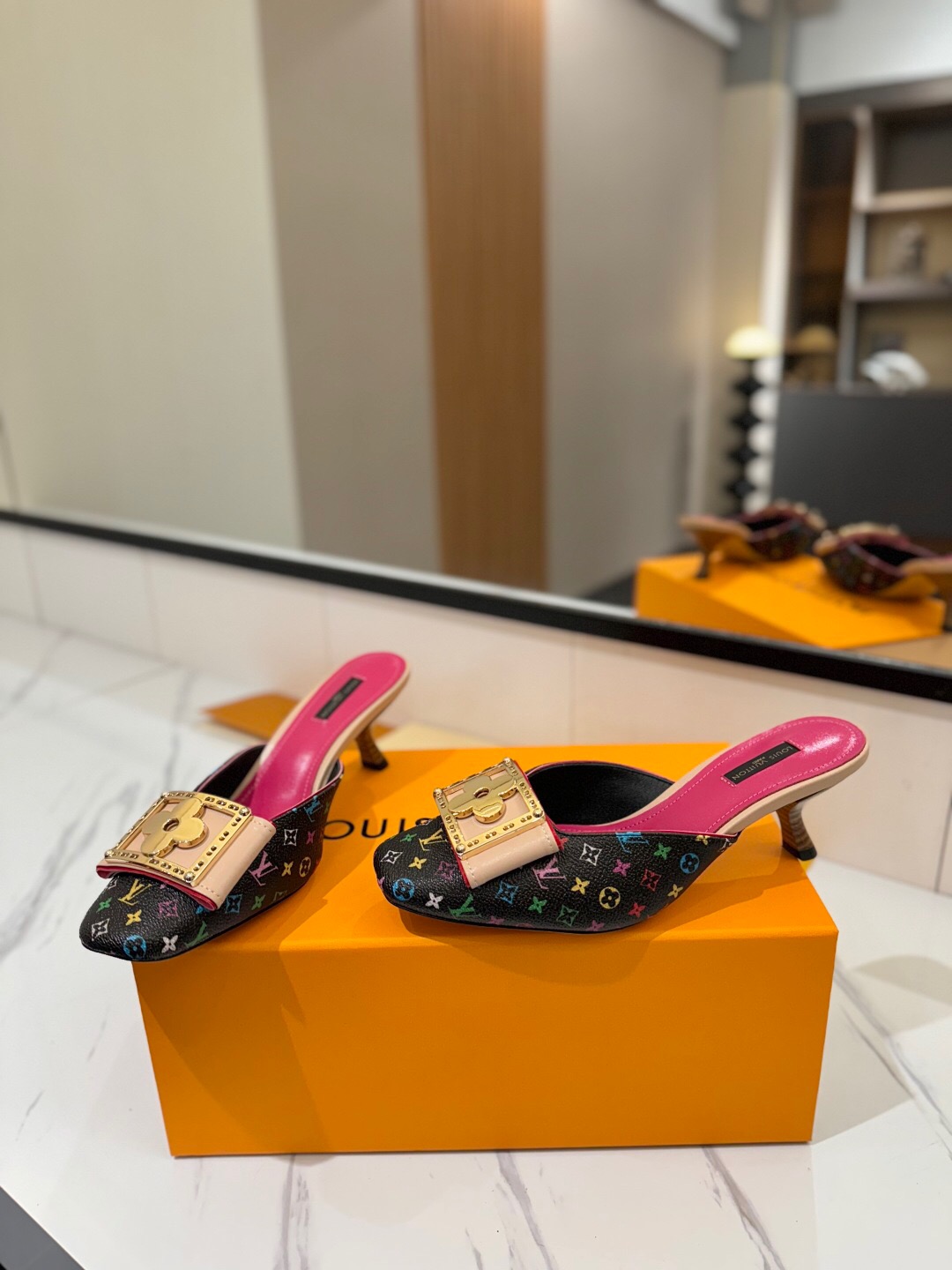 2025 Women Louis Vuitton Black Multicolor Leather Mules KFY00320