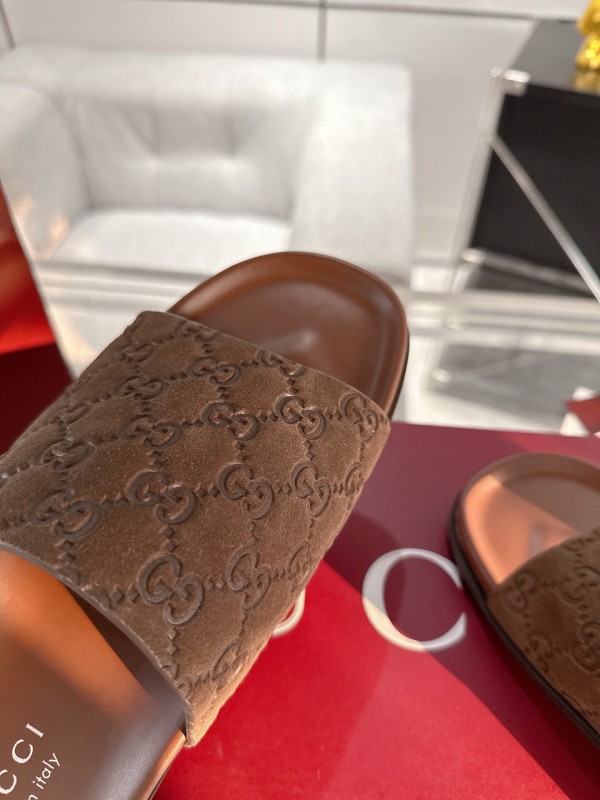 2025 Unisex Gucci Brown Leather Slippers Top Version AS00240