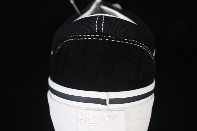 Vans Old Skool 36 Low-Top Retro Skate Shoes - VN000D2GBA2