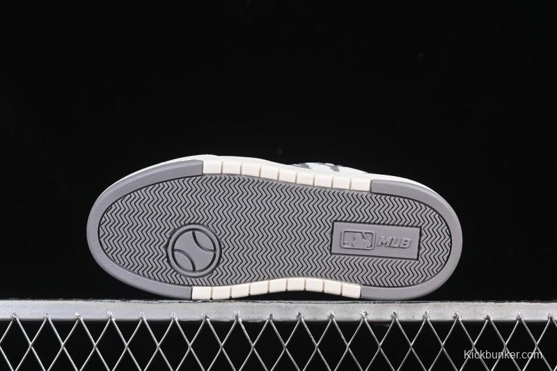 New York Yankees MLB Bigball Chunky Embroidered Monogram Platform Casual Sneakers - 3ASXE035N50CGS