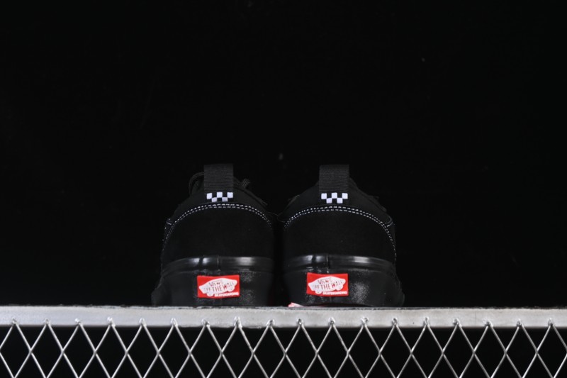Vans Safe Brady Low Retro Casual Skateboarding Shoes - VN000EEHBKA