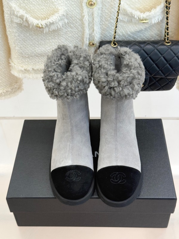 Chanel 2025/SS Double C Color-Block Shearling Snow Boots - KFY00300