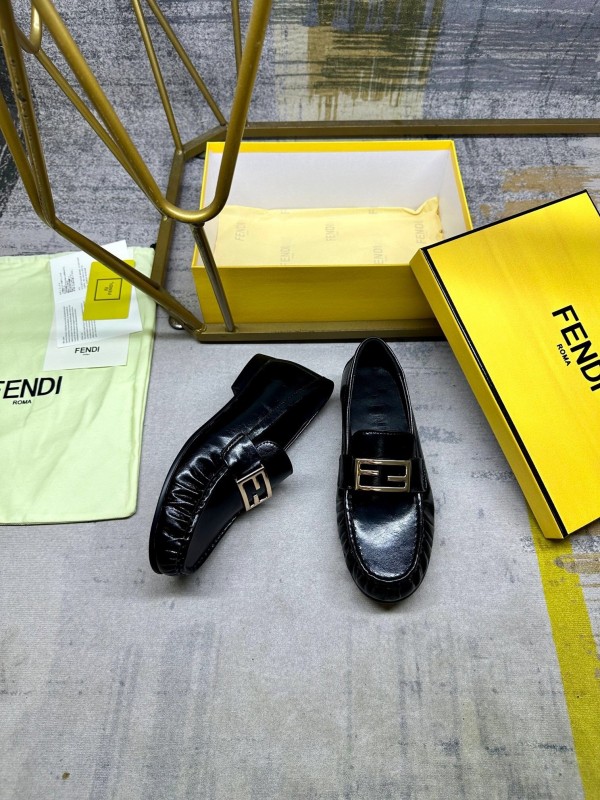 FENDI 2025/ss Loafers with FF Buckle and Soft Leather - LY00260