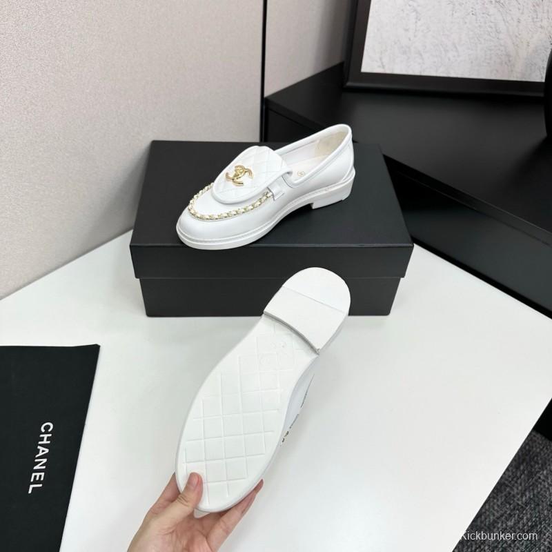 Chanel Classic Flap Chain CC Loafers with Buckle Closure - LY00320