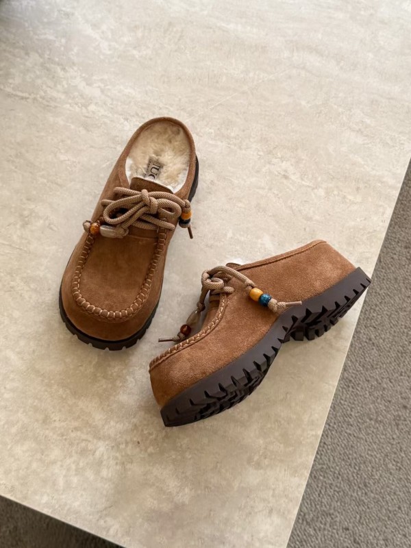 UGG Fall Winter New Potato Wool Slippers Retro Acrylic Buckle Design - KFY00250