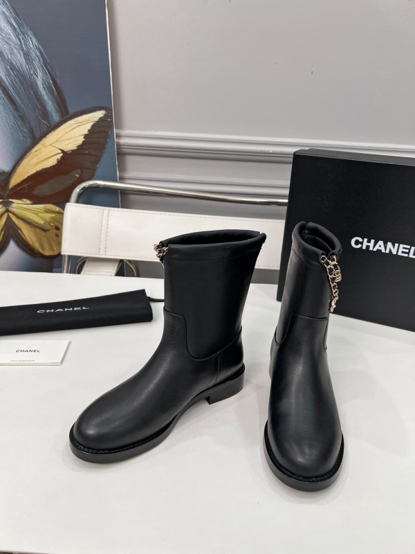 Chanel 2025 SS Quilted Leather Chain CC Flat Ankle Boots - LY00400