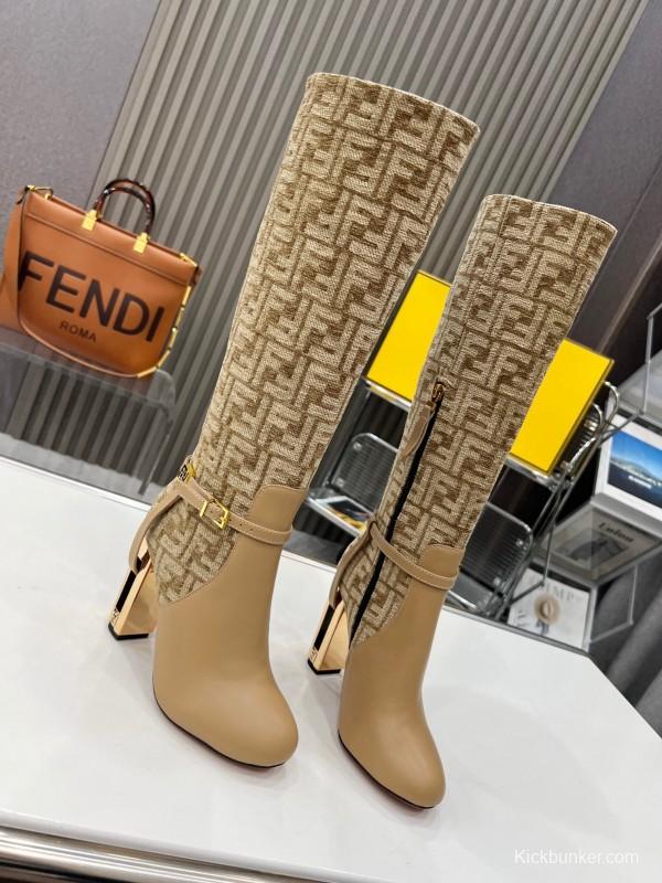 FENDI Delfina Round Toe Boots with FF Buckle - LY00