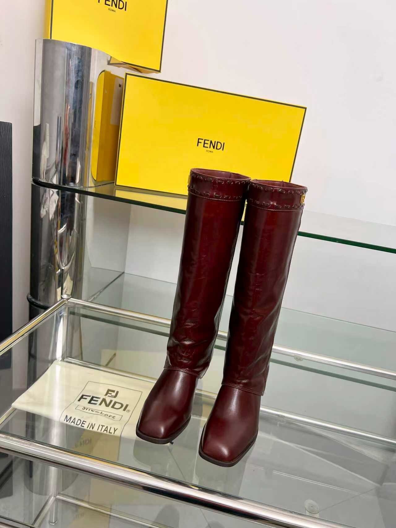 FENDI 2025 SS Wide Leg Boots with Block Heel - LY00510